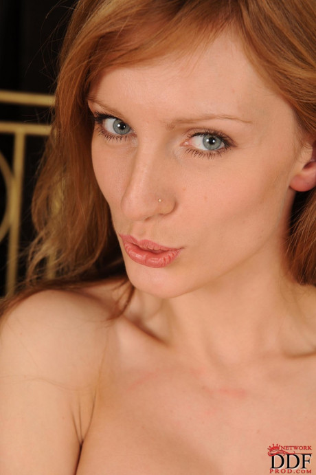 Thin Russian MILF Olga Barz unveiling her perfect breasts and pink holes - #1539518