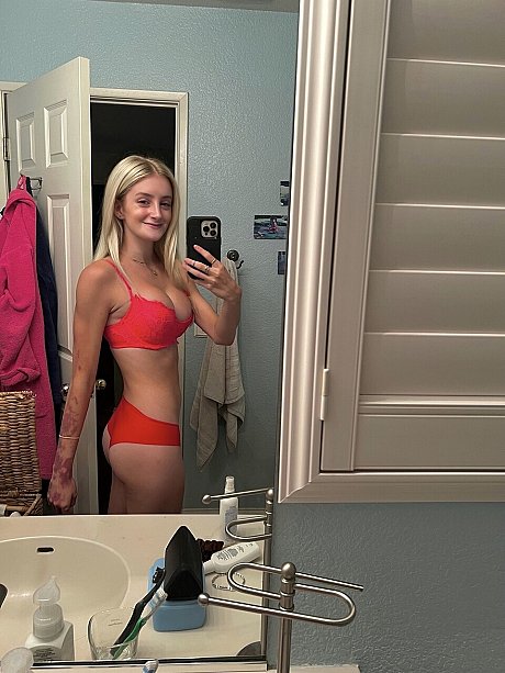OnlyFans Hailey Sinclair starring Hailey Sinclair naked Porn Pics - Image 2 of 15  in Outdoor category   featuring Hailey Sinclair 