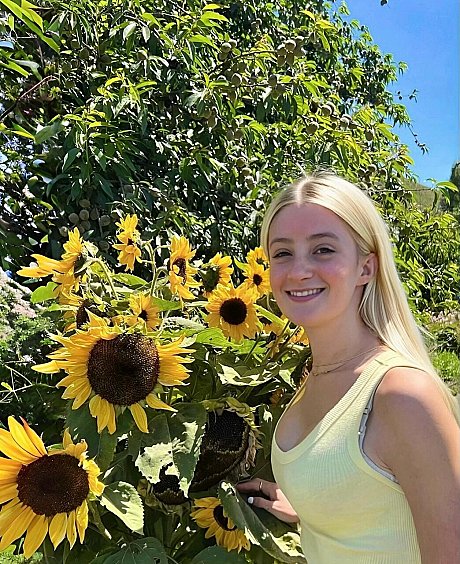OnlyFans Hailey Sinclair starring Hailey Sinclair naked Porn Pics - Image 4 of 15  in Outdoor category   featuring Hailey Sinclair 