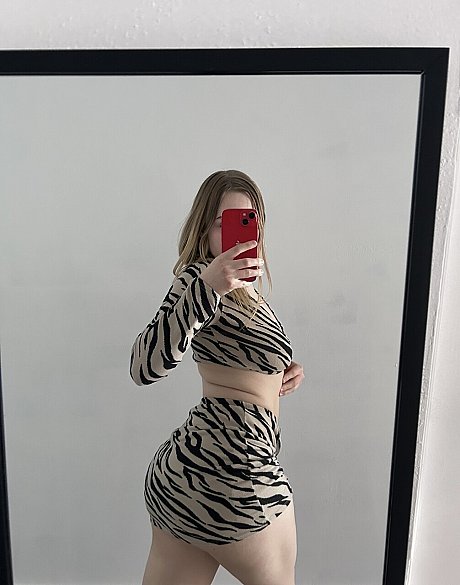 OnlyFans Madison Rose Porn Pictures - Image 1 of 11  in Ass category  