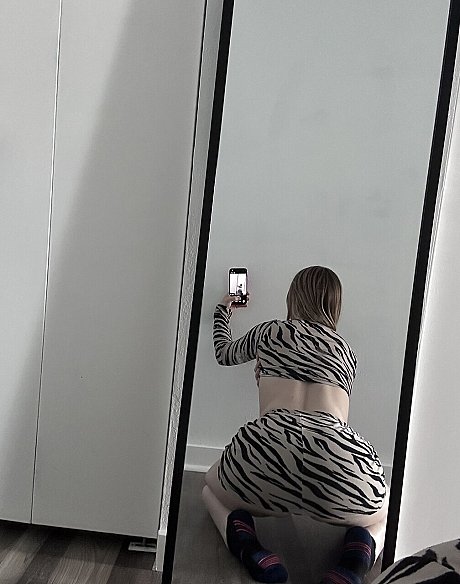 OnlyFans Madison Rose Porn Pictures - Image 3 of 11  in Ass category  