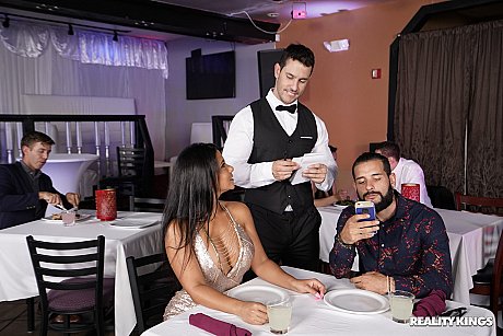 Latina MILF Rose Monroe presents her gigantic bottom and gets sexed by a waiter - Image 9 of 20  in Ass category   featuring Rose Monroe 