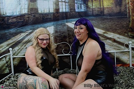 Lesbian chick Mollie Foxxx has sexual relations with her girl on a bed - xxx porn gallery #48857 in Latex featuring Mollie Foxxx