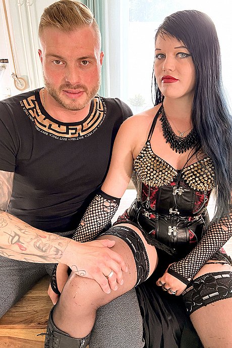 Goth girl Doreen getting her pierced twat nailed and creampied - Image 6 of 15  in Pussy category   featuring Doreen 