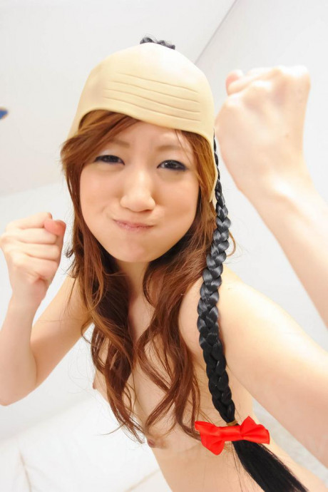 Shirosaki Karin asian with funny wigs rubs meat of shaved labia - #478382