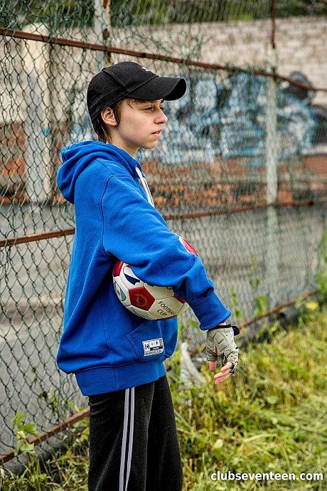 Short haired amateur girlfriend Yagami Lil gets her furry twat banged outside