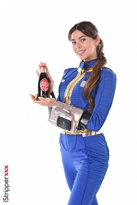 Stunning whore lady Alissa Foxy fingers her snatch after a striptease show - Image 1 of 14  in Close Up category   featuring Alissa Foxy 