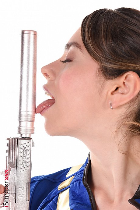 Stunning whore lady Alissa Foxy fingers her snatch after a striptease show - Image 3 of 14  in Close Up category   featuring Alissa Foxy 