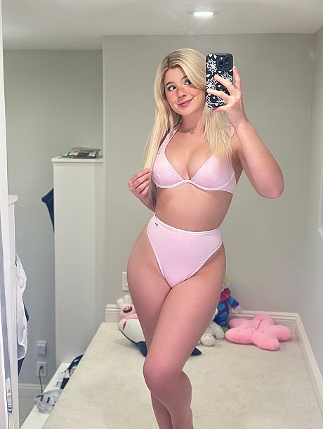 OnlyFans Yumi Puffs Porn Pictures - Image 5 of 21  in Babe category  