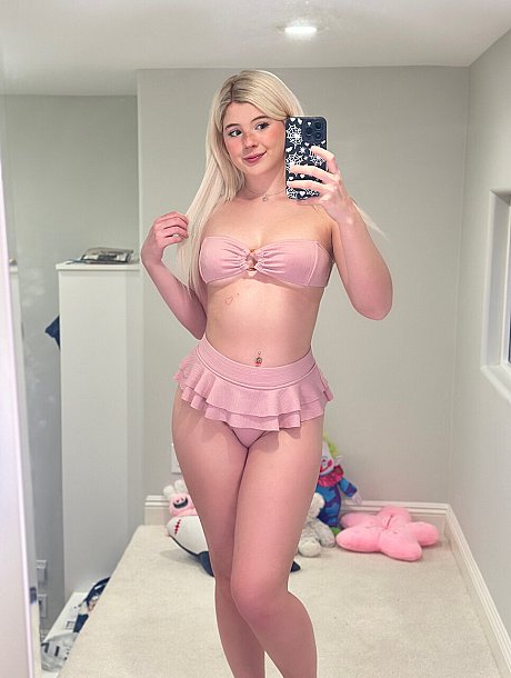 OnlyFans Yumi Puffs Porn Pictures - Image 7 of 21  in Babe category  