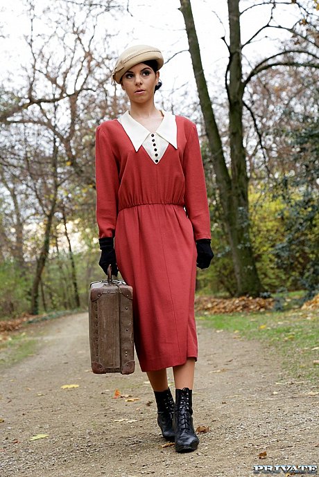 Hungarian maid Jessyka Swan gets analized before giving an intense footjob - Image 5 of 20  in Pussy category   featuring Jessyka Swan 