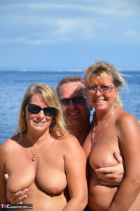 Chubby naked charming Susi indulging doggystyle in sizzling beach orgy - Image 1 of 20  in Outdoor category   featuring Sweet Susi, Petra Wegat 