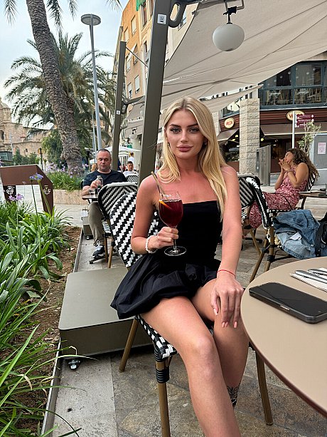 OnlyFans Anni Ya performed by Anni Ya naked Images - Image 13 of 20  in Model category   featuring Anni Ya 