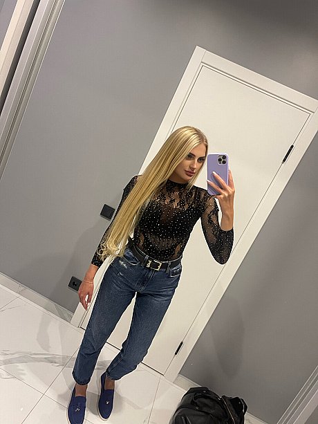 OnlyFans Anni Ya performed by Anni Ya naked Images - Image 19 of 20  in Model category   featuring Anni Ya 