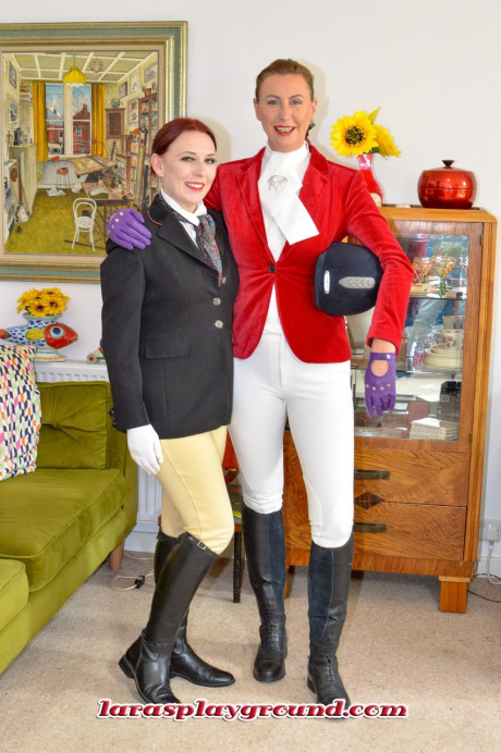 Old lesbian equestrians attractive Cleo & Lara give each other oral pleasure - #1391907