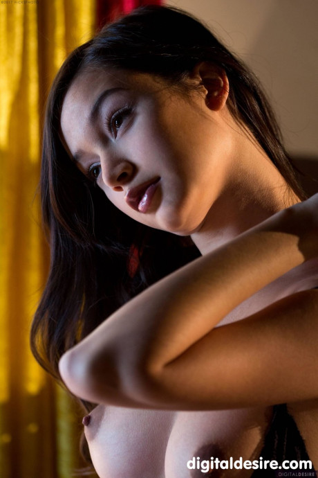 Eden Arya XXX porn pics