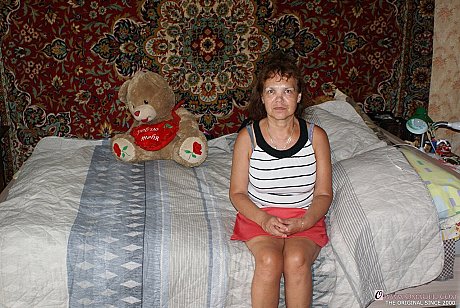 Curly-haired grandmother Oma Geil unleashes her monstrous saggy breasts and rubs her cunt - Image 1 of 20  in Pussy category   featuring Assol 