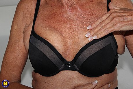 European cougar with freckles Franziska shows her body in a solo - Image 6 of 20  in Pussy category   featuring Franziska 
