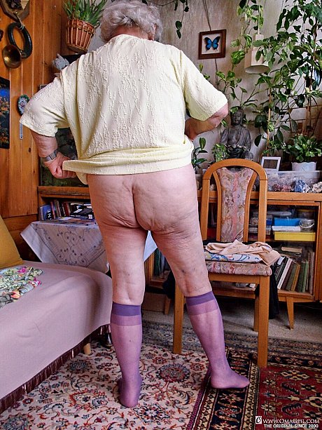 Fat mature old lady Galfira undresses and poses naked in a solo show - Image 5 of 21  in Ass category   featuring Galfira 