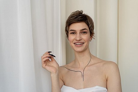 Bentbox performed by Valentina Fedyainova undressed Pictures