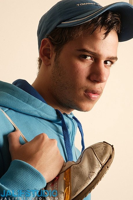 Lonely gay hubby bf Giuliano Giusepino teases with his large schlong while posing - Image 21 of 21  in Gay category  