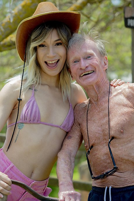 Oldje starring Megan Love Sex Photos - Image 1 of 21  in Pussy category   featuring Megan Love 