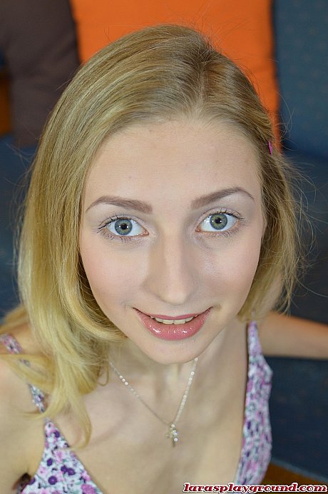 Blondy teenie Goldi gets her cunt sucked and rubbed by a hot older - Image 2 of 20  in Lesbian category   featuring Lara Latex, Helga Grey 