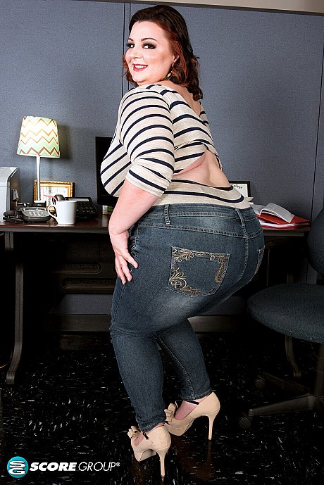 Porn Megaload performed by Lucy Lenore Hot Pictures - Image 5 of 20  in Ass category   featuring Lucy Lenore 