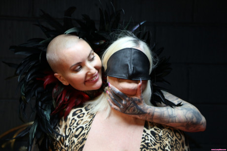 Bald-headed lesbian Hayley Hazard queening a kinky grandma in fishnets - #642391