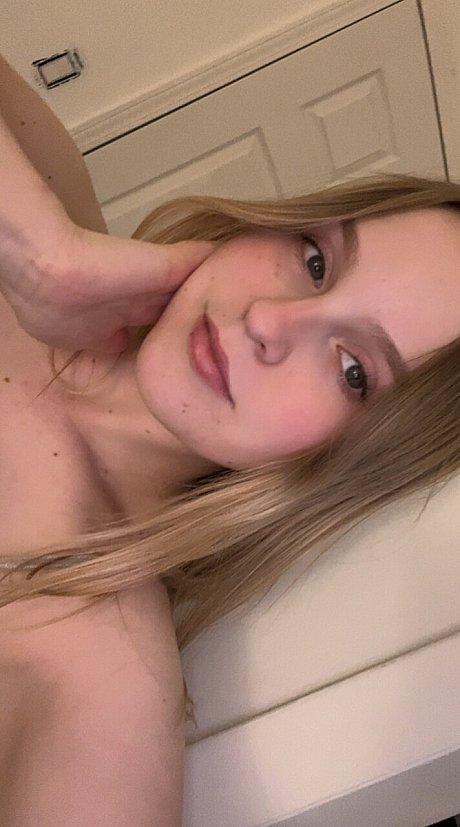 OnlyFans Madison Rose undressed Pics - Image 11 of 12  in Babe category  