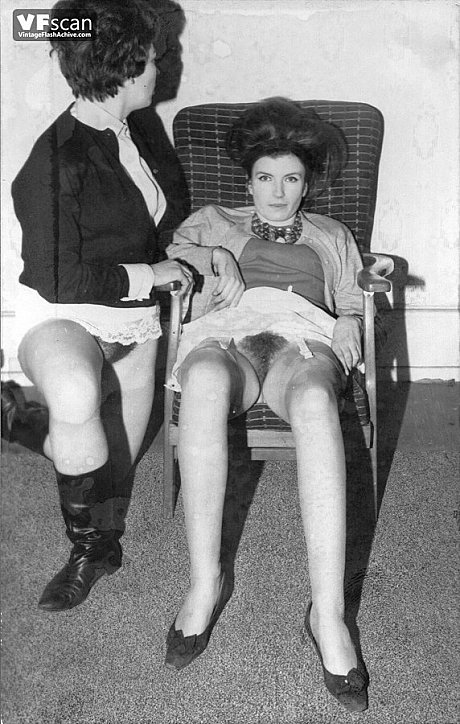 Vintage MILF pornstars liking hot lesbian kissing and cunt licking - Image 2 of 12  in Lesbian category  