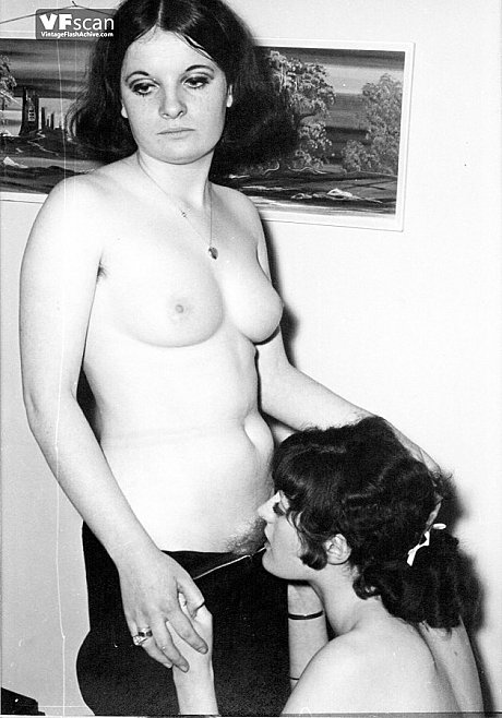 Vintage MILF pornstars liking hot lesbian kissing and cunt licking - Image 10 of 12  in Lesbian category  