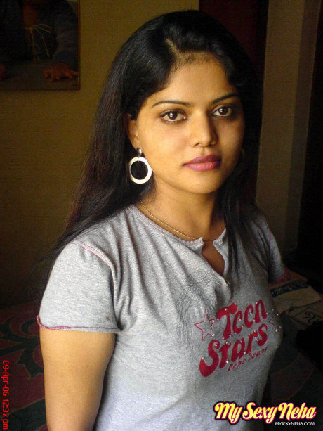 Skinny Indian chick girl girl uncups giant naturals after removing blue jeans - #636452