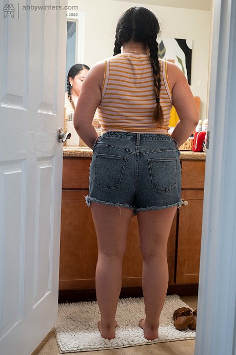 Chubby amateur Lola L shows her bushy snatch & her huge behind while dressing - Image 10 of 20  in Amateur category   featuring Lola L 