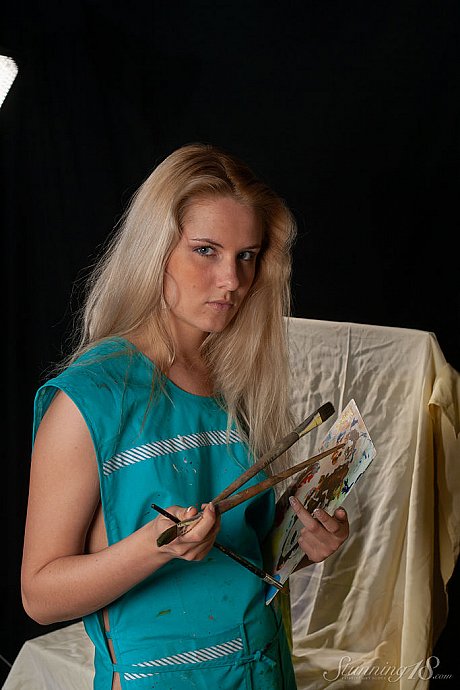 18 year cougar blondy Agnes H gets nude after finishing a painting
