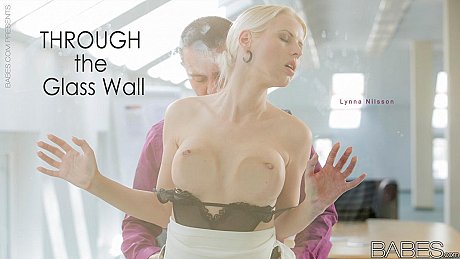 Slim yellow-haired stunner Lynna gets slammed and receives a messy facial - Image 6 of 14  in Cumshot category   featuring Lynna Nilsson 