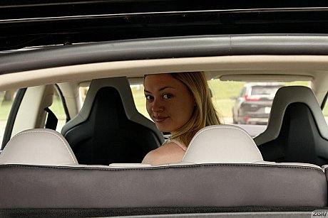 Zishy performed by Amber Moore XXX Gallery - Image 4 of 12  in Babe category   featuring Amber Moore 