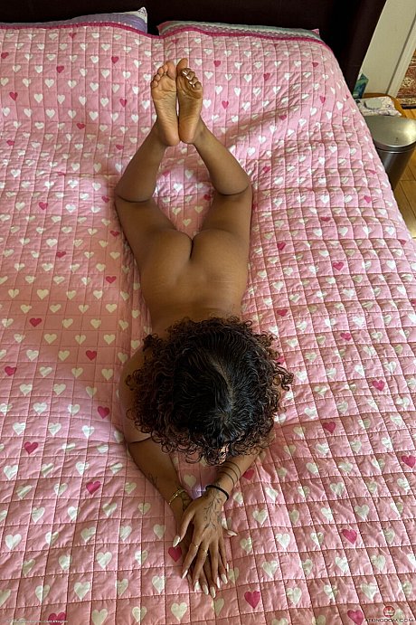 ATK Galleria featuring Isabella Jules nude XXX - Image 18 of 21  in Big Clit category   featuring Isabella Jules 