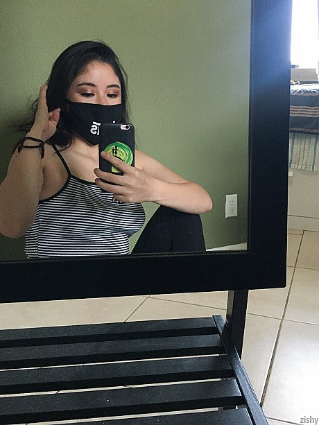 Lovely brunette shows off her ravishing giant boobs in hot quarantine self shots - Gallery #15554
