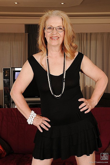 Kinky granny in glasses revealing her massive flabby jugs and shaved vagina - Image 2 of 13  in Pussy category   featuring Agata, Effie 